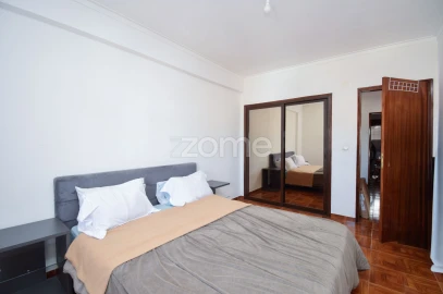 Apartamento T2 para Venda em Carregado e Cadafais