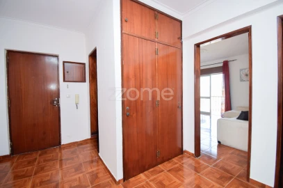 Apartamento T2 para Venda em Carregado e Cadafais