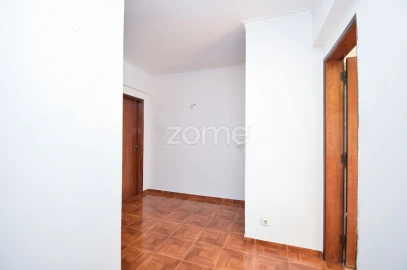Apartamento T2 para Venda em Carregado e Cadafais