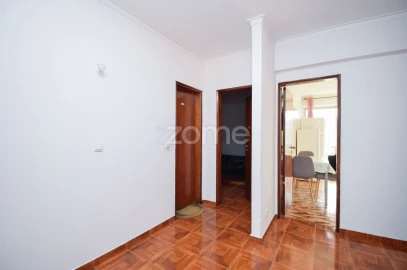 Apartamento T2 para Venda em Carregado e Cadafais
