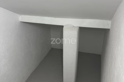 Apartamento T1 para Arrendamento em Águas Livres