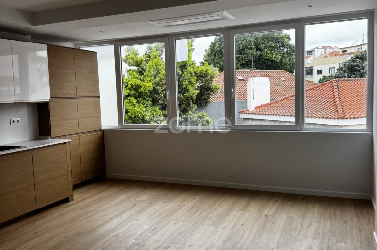 Apartamento T1 para Arrendamento em Águas Livres Foto 16