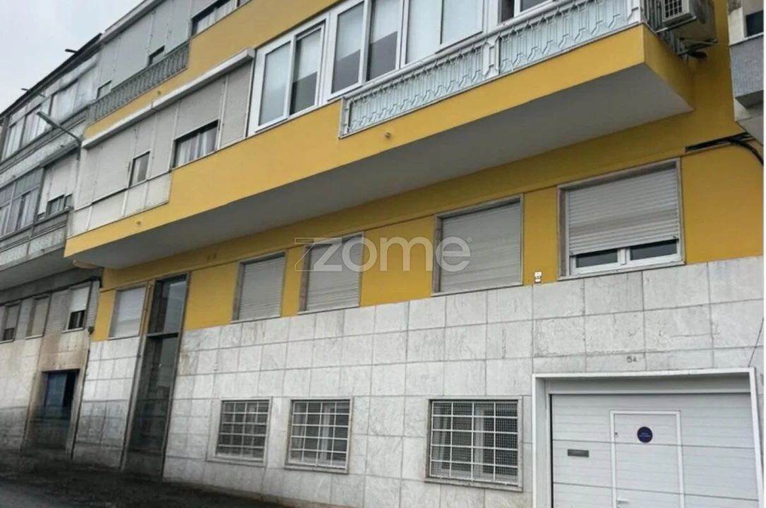Apartamento T1 para Arrendamento em Águas Livres Foto 24