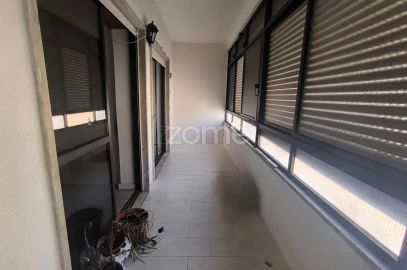 Apartamento T1 para Venda em Charneca de Caparica e Sobreda
