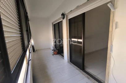Apartamento T1 para Venda em Charneca de Caparica e Sobreda