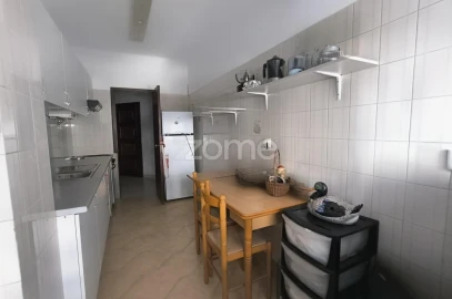 Apartamento T1 para Venda em Charneca de Caparica e Sobreda