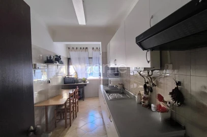 Apartamento T1 para Venda em Charneca de Caparica e Sobreda