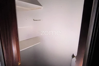 Apartamento T1 para Venda em Charneca de Caparica e Sobreda