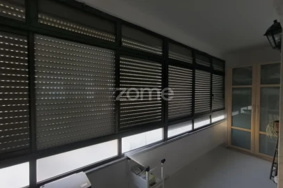 Apartamento T1 para Venda em Charneca de Caparica e Sobreda