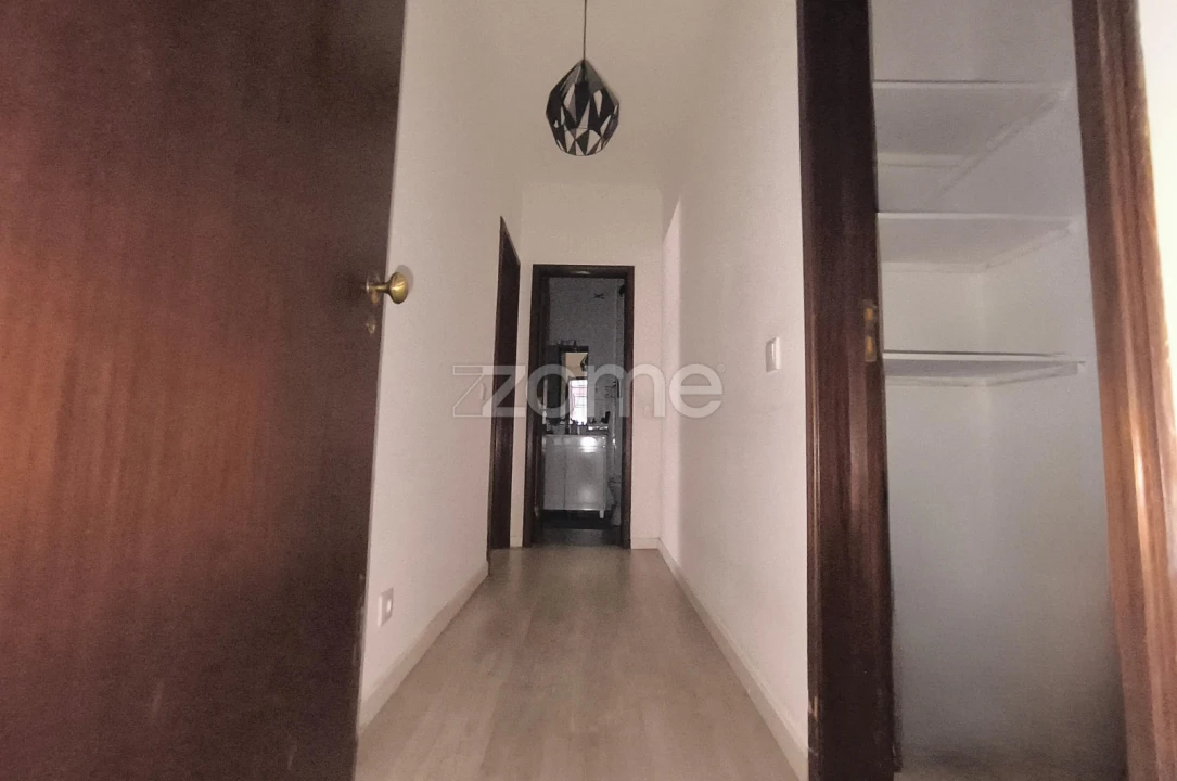 Apartamento T1 para Venda em Charneca de Caparica e Sobreda Foto 18