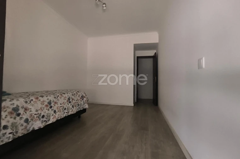 Apartamento T1 para Venda em Charneca de Caparica e Sobreda Foto 12
