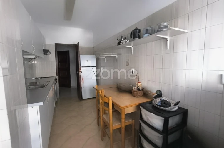 Apartamento T1 para Venda em Charneca de Caparica e Sobreda Foto 2