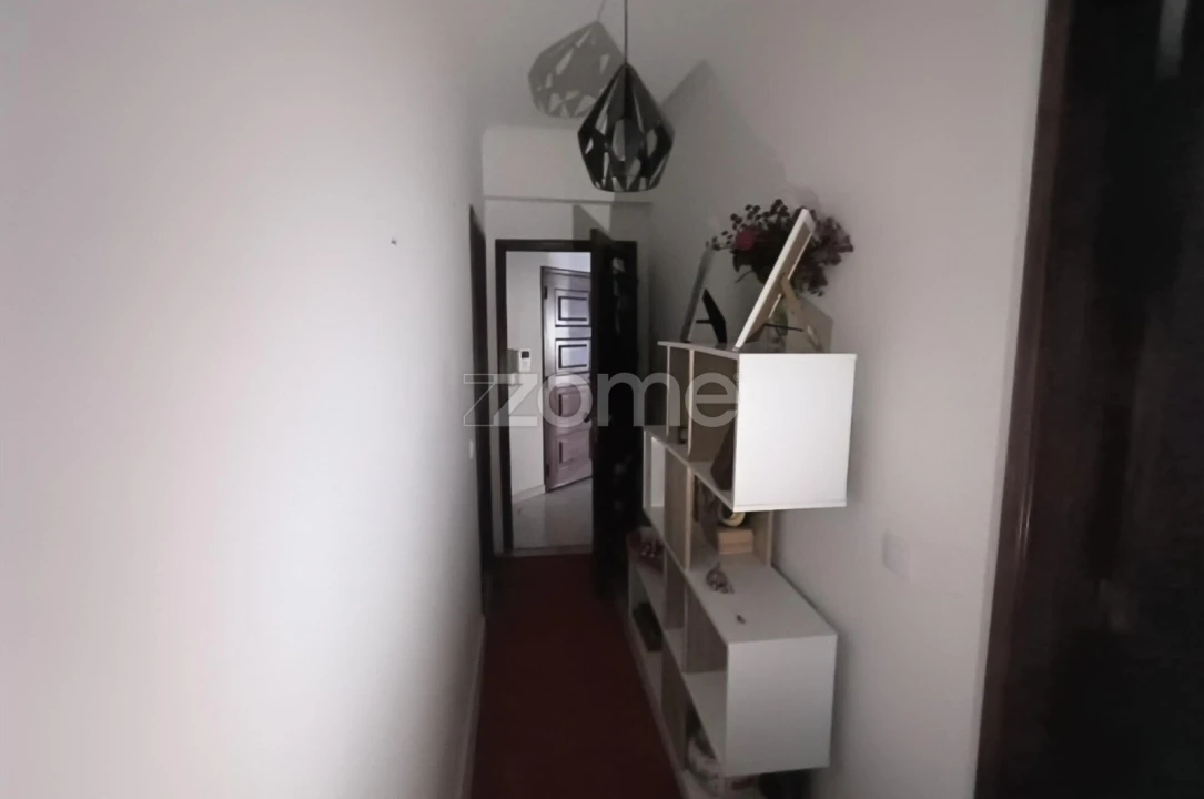 Apartamento T1 para Venda em Charneca de Caparica e Sobreda Foto 13