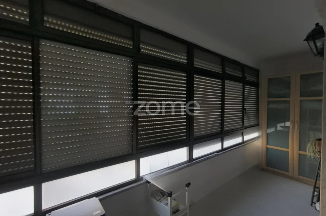 Apartamento T1 para Venda em Charneca de Caparica e Sobreda Foto 6
