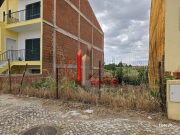 Terreno para Venda em Benavente