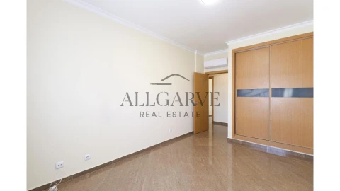 Apartamento T3 para Venda em Portimão