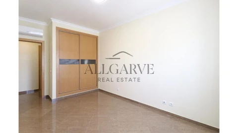 Apartamento T3 para Venda em Portimão