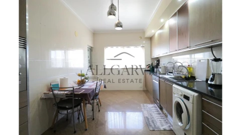 Apartamento T3 para Venda em Portimão