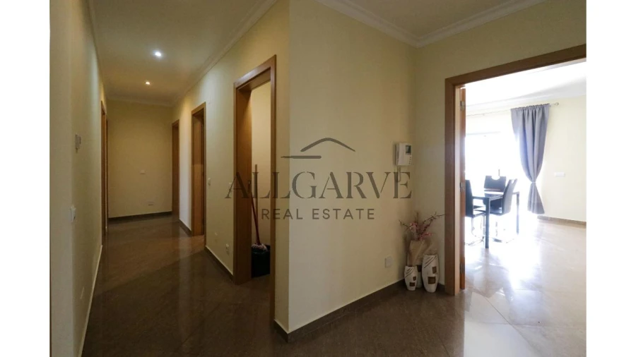 Apartamento T3 para Venda em Portimão Foto 11