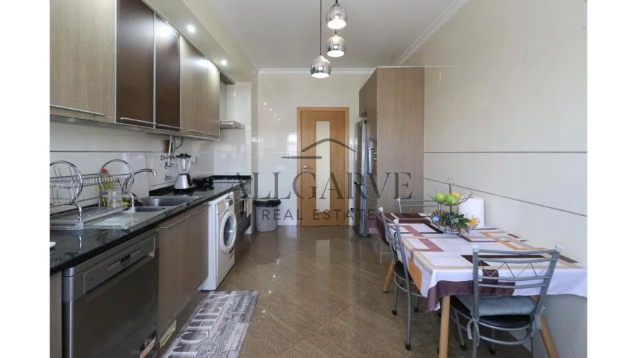 Apartamento T3 para Venda em Portimão Foto 10