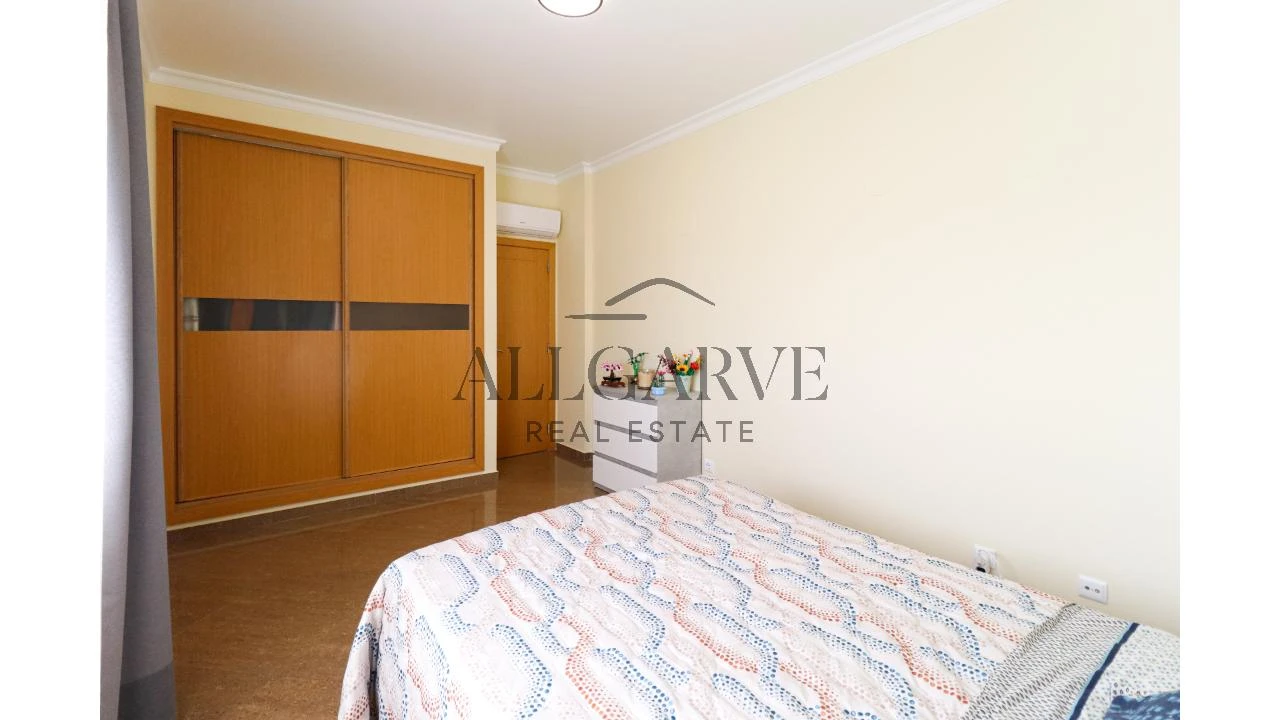 Apartamento T3 para Venda em Portimão Foto 18