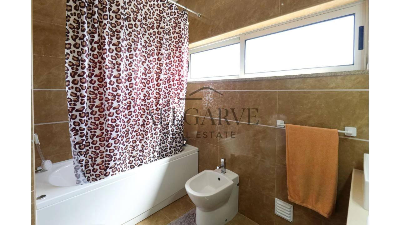 Apartamento T3 para Venda em Portimão Foto 25