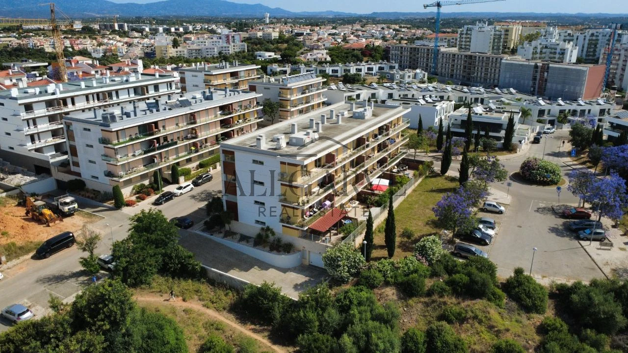 Apartamento T3 para Venda em Portimão Foto 40