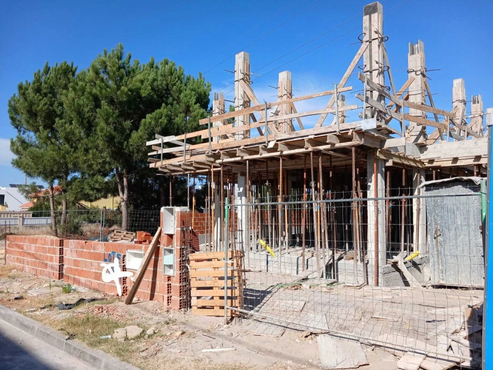 Moradia T4 para Venda em Fernao Ferro Foto 1