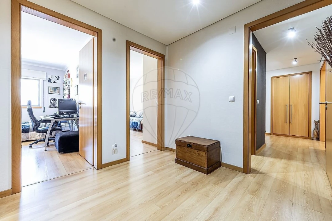 Apartamento T3 para Venda em Carnaxide e Queijas Foto 25