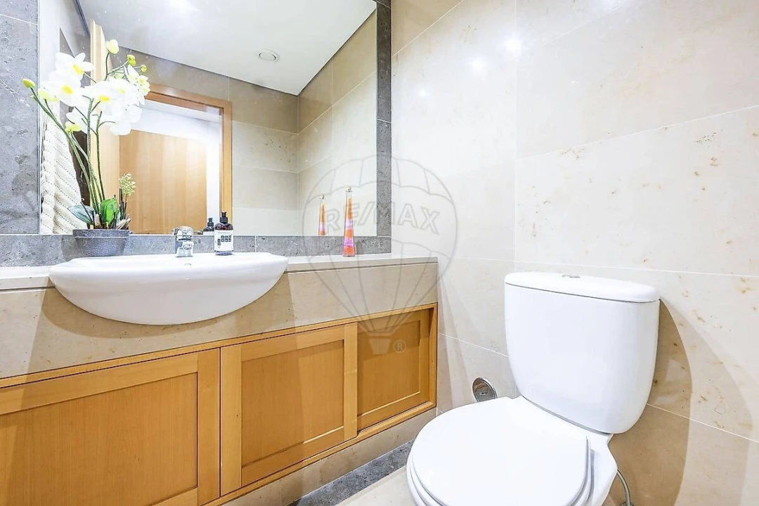 Apartamento T3 para Venda em Carnaxide e Queijas Foto 13