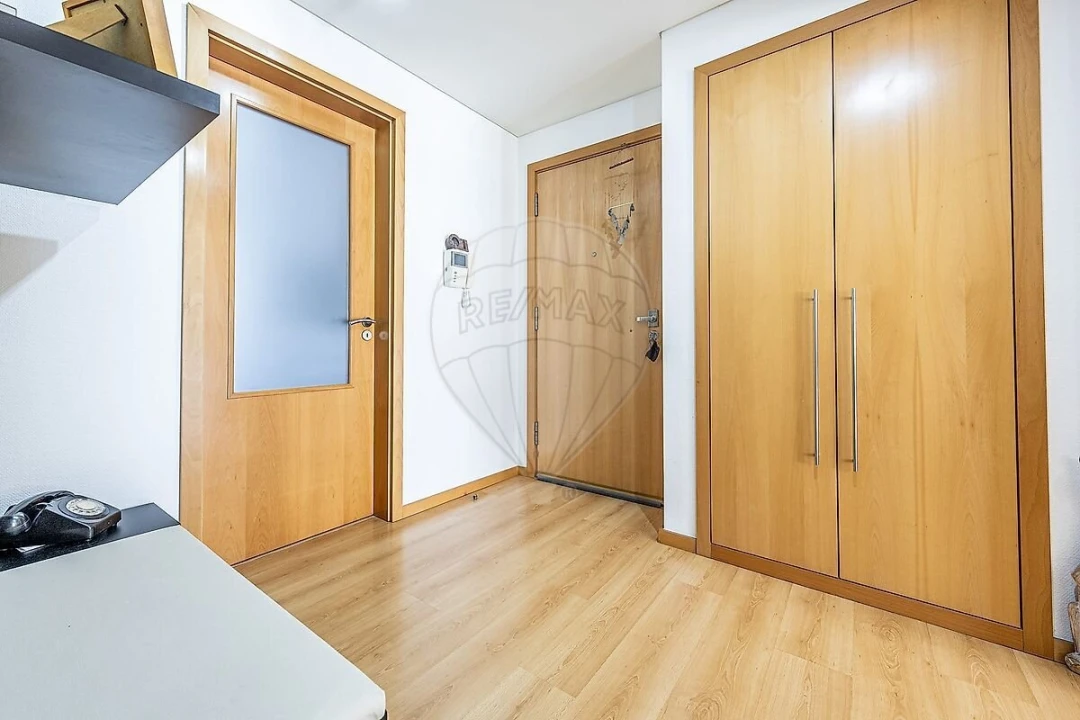 Apartamento T3 para Venda em Carnaxide e Queijas Foto 12