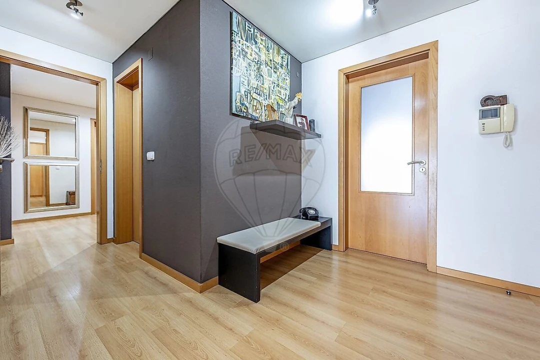 Apartamento T3 para Venda em Carnaxide e Queijas Foto 11