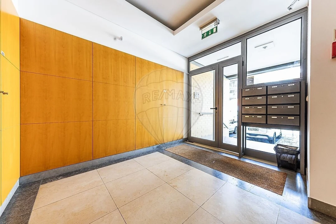 Apartamento T3 para Venda em Carnaxide e Queijas Foto 34