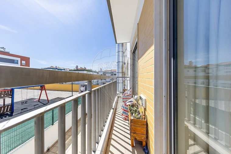 Apartamento T3 para Venda em Carnaxide e Queijas Foto 10