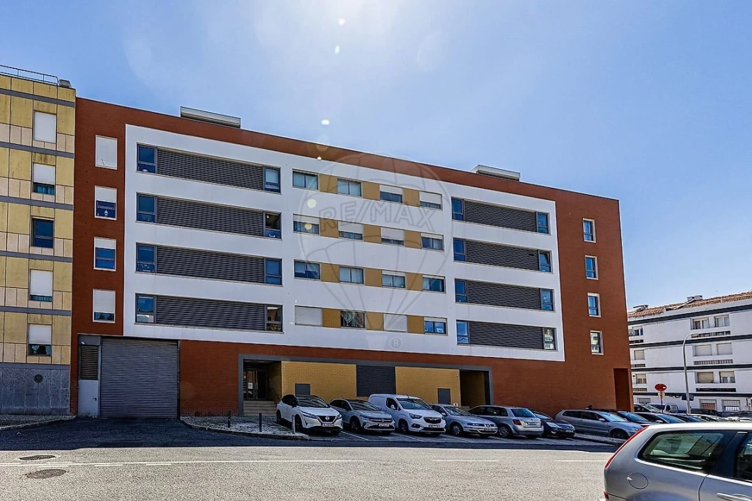 Apartamento T3 para Venda em Carnaxide e Queijas Foto 35