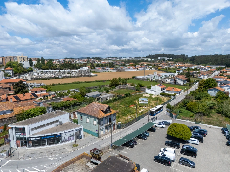 Terreno para Venda em Moreira Foto 8