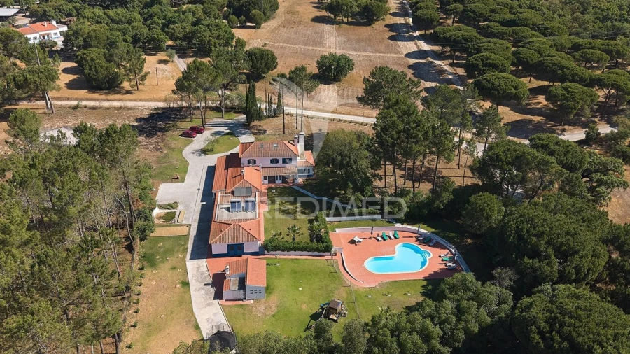 Quinta T9 para Venda em Santa Maria do Castelo e Santiago e Santa Susana