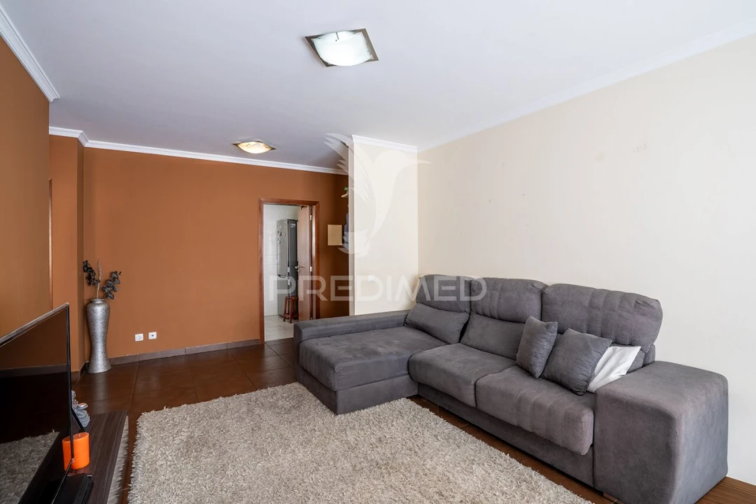 Apartamento T2 para Venda em Caniço Foto 2