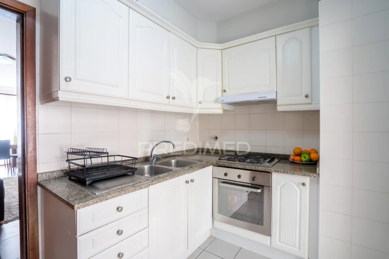 Apartamento T2 para Venda em Caniço Foto 9