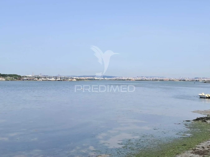 Apartamento T3 para Venda em Seixal, Arrentela e Aldeia de Paio Pires Foto 32
