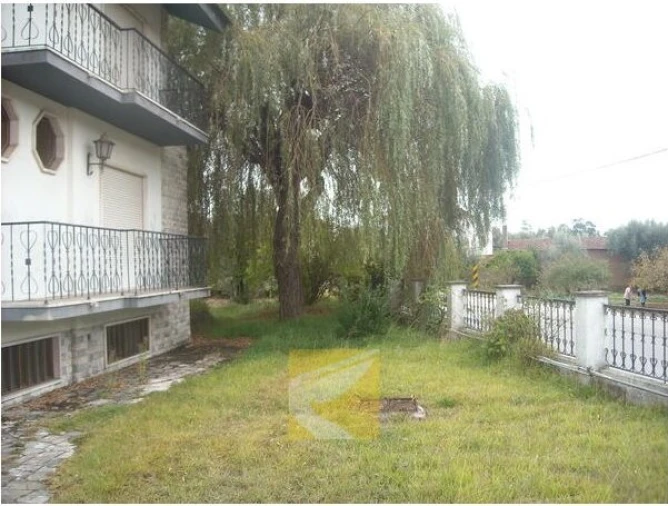 Moradia T6 para Venda em Serra e Junceira Foto 2