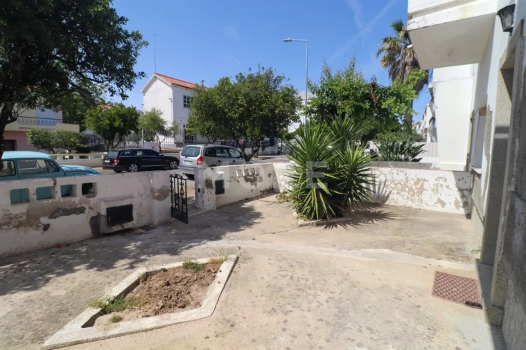 Moradia T3 para Venda em Bacelo e Senhora da Saúde Foto 18
