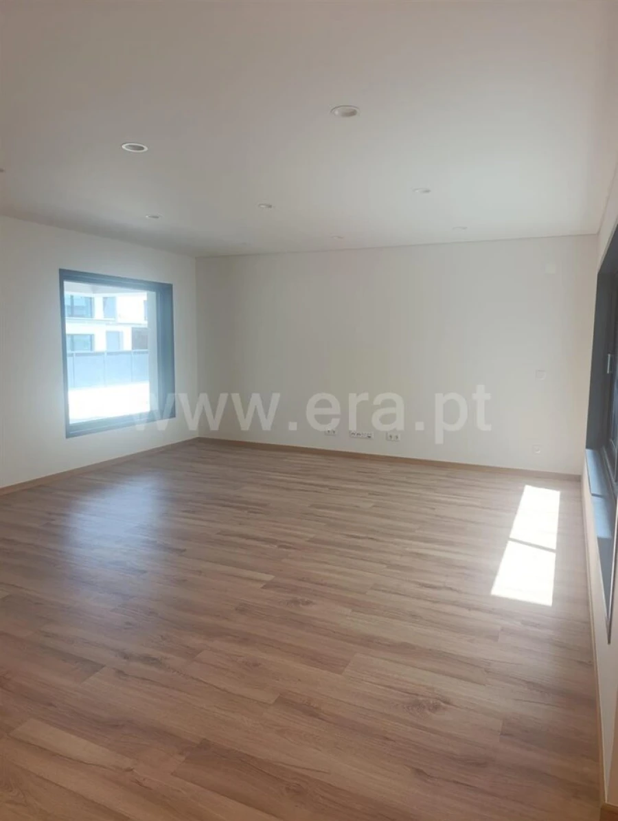 Moradia T3 para Venda em Teixoso e Sarzedo Foto 3