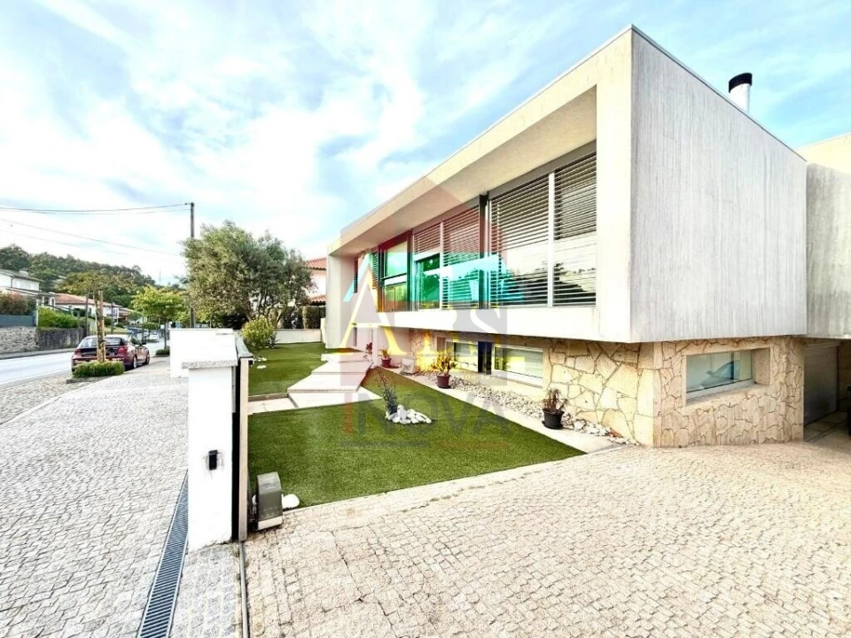 Moradia T3 para Venda em Vila Verde e Barbudo Foto 38