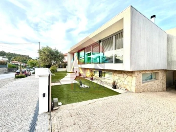 Moradia T3 para Venda em Vila Verde e Barbudo
