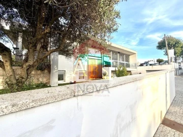 Moradia T3 para Venda em Vila Verde e Barbudo