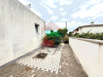 Moradia T3 para Venda em Vila Verde e Barbudo