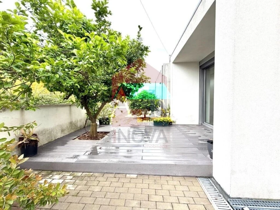 Moradia T3 para Venda em Vila Verde e Barbudo Foto 33