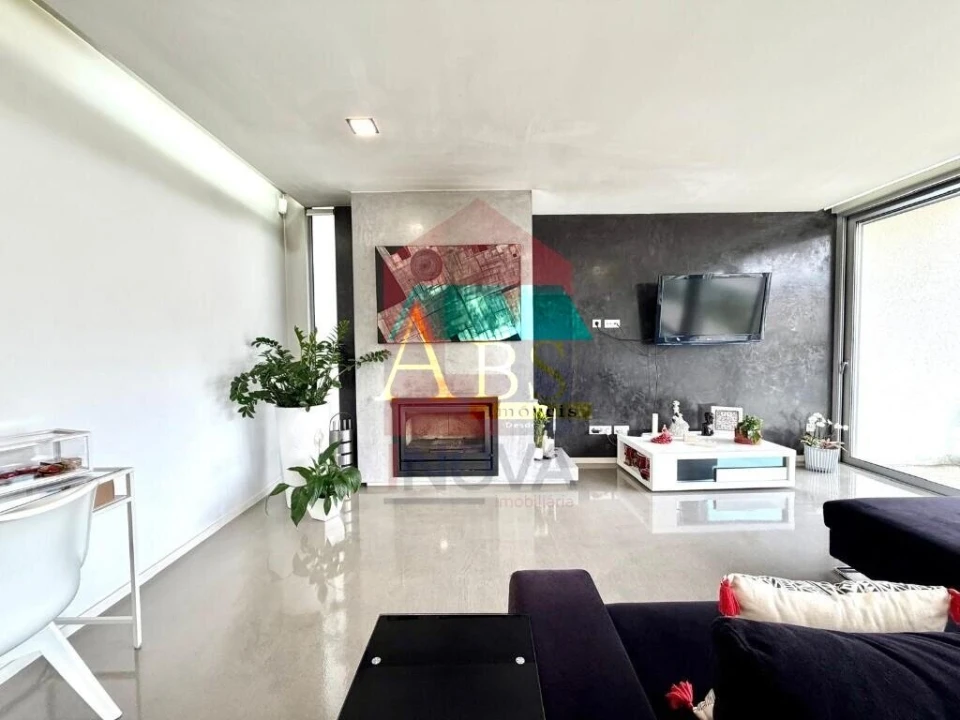Moradia T3 para Venda em Vila Verde e Barbudo Foto 4