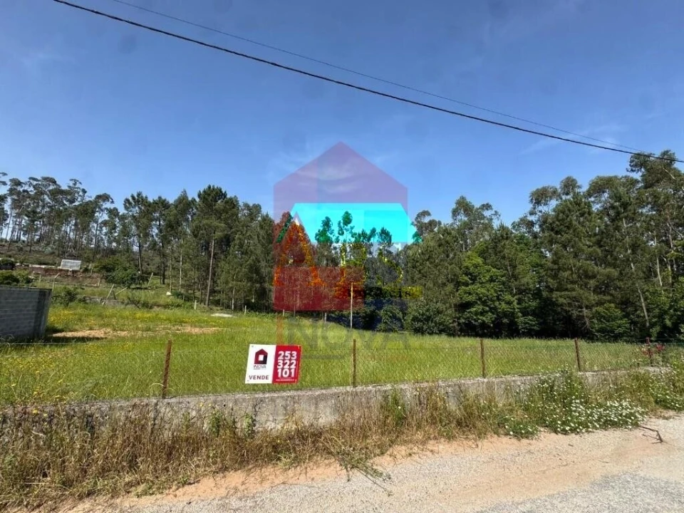 Terreno para Venda em Cervães Foto 2